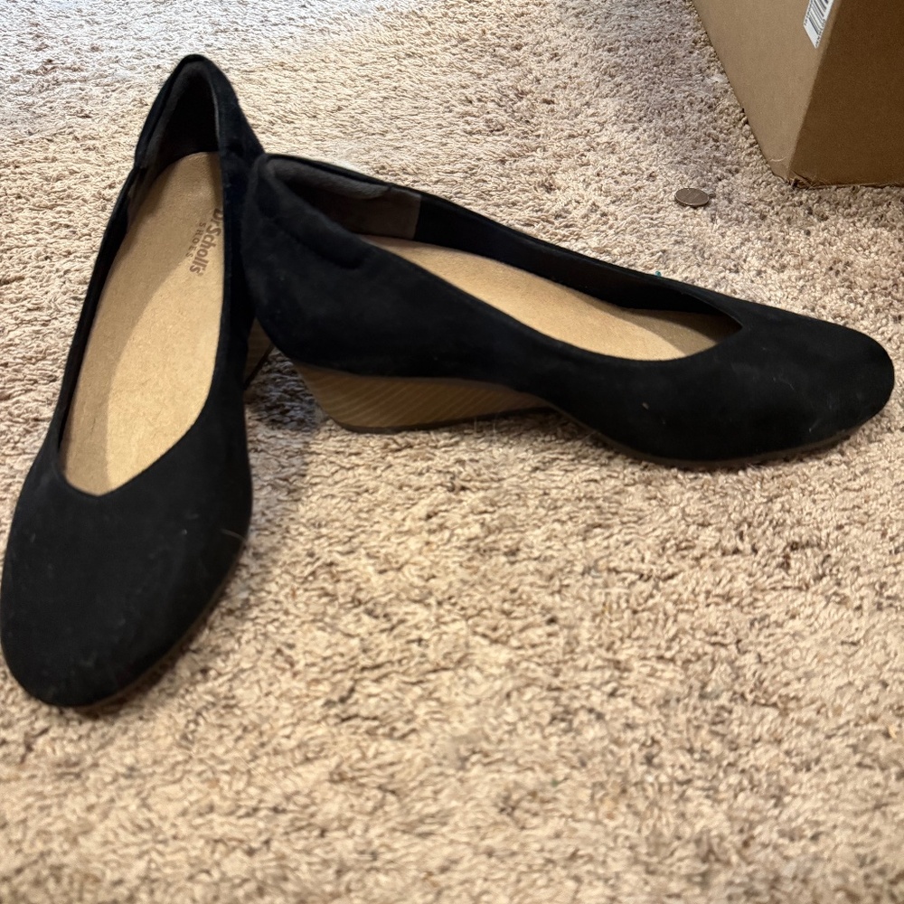 Small heel flats